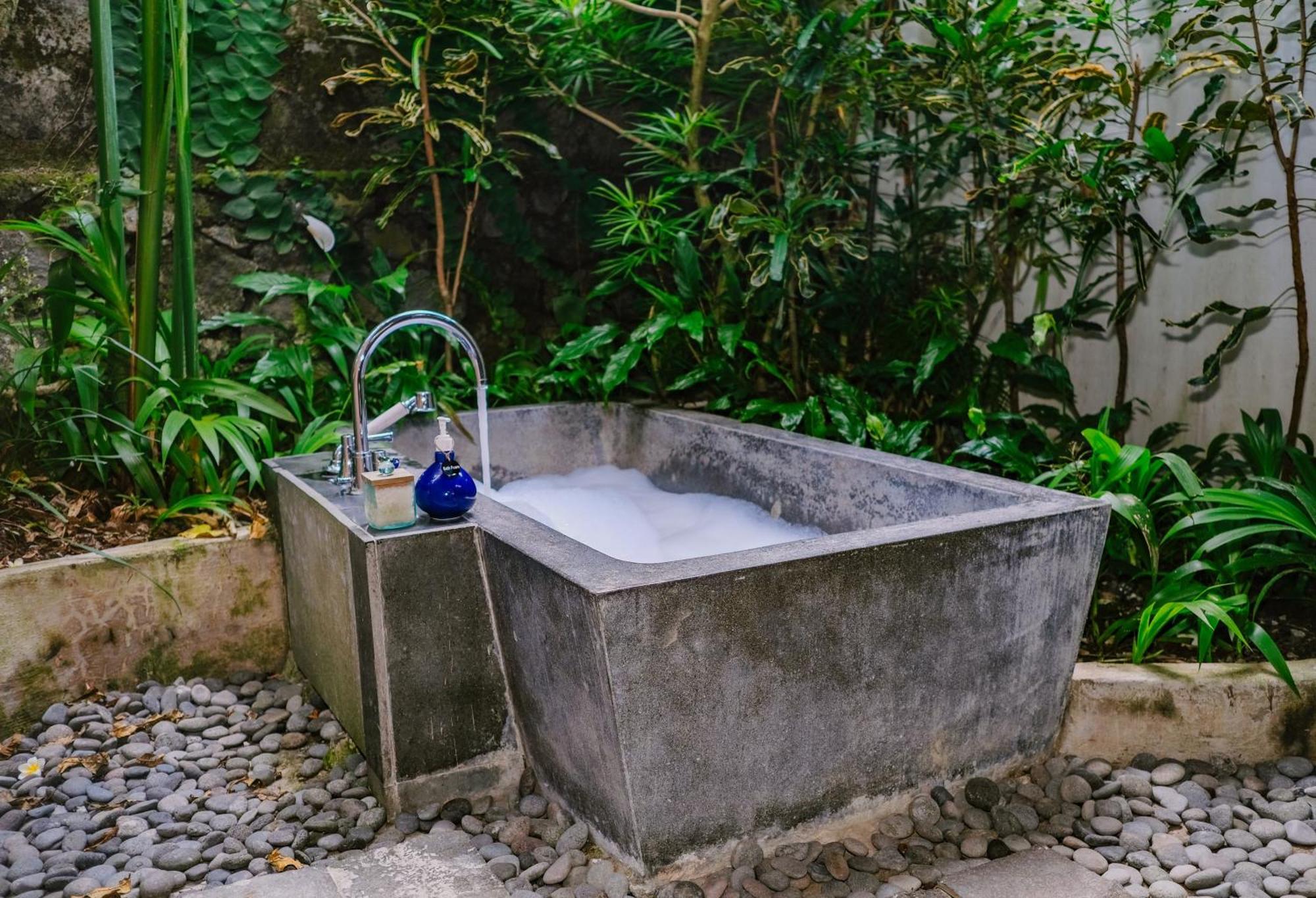 Amora Ubud Boutique Villas Buitenkant foto